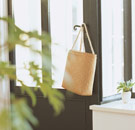 床・壁・天井の貼替、各室のドア交換